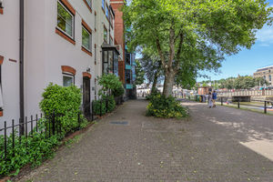 Photo 10- click for photo gallery